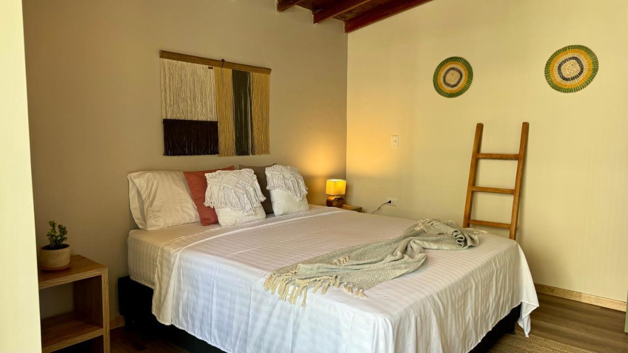 מדיין Luum Casa Hotel Manila מראה חיצוני תמונה